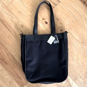 Lululemon Now and Always tote